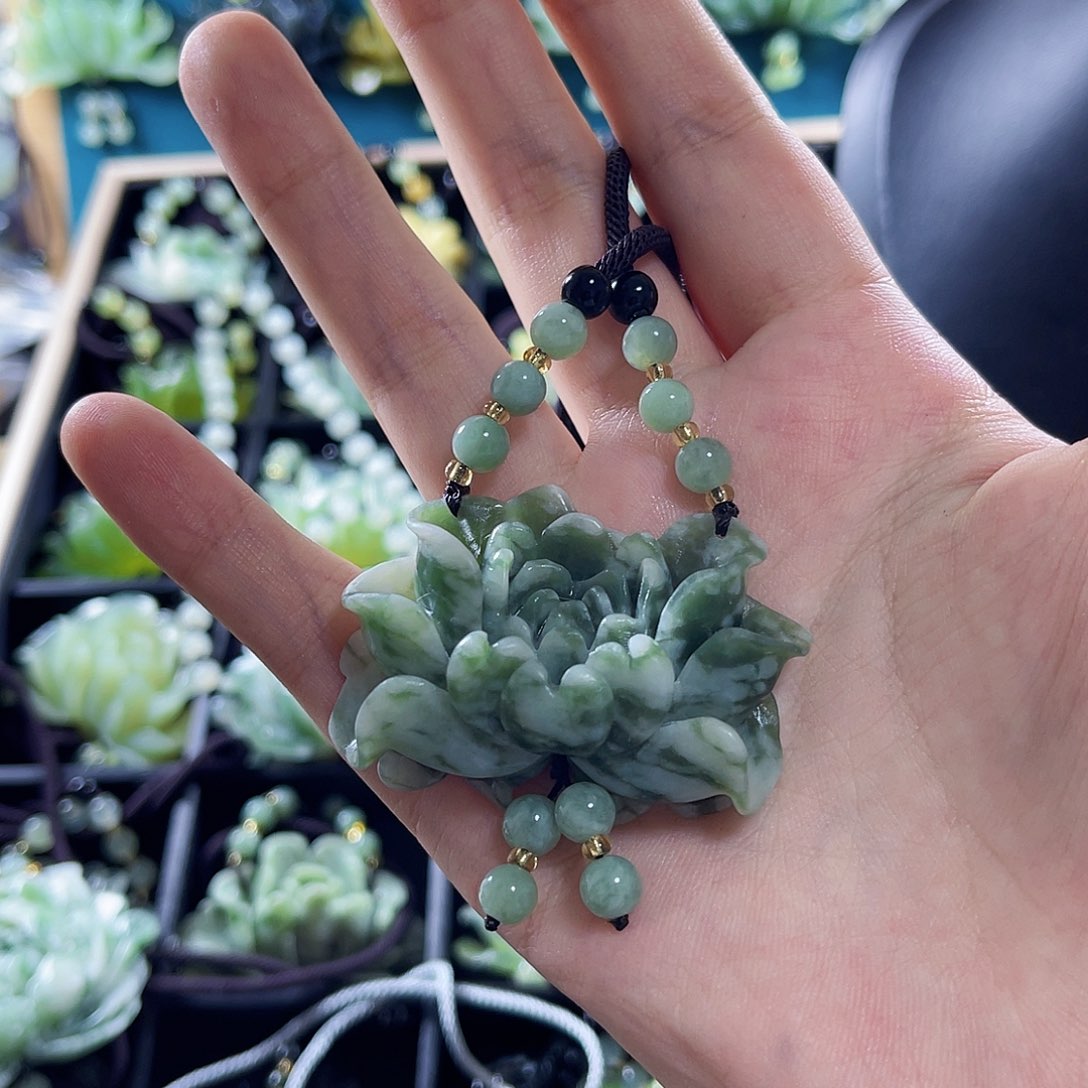 蛇纹石玉颈饰未镶嵌用****8