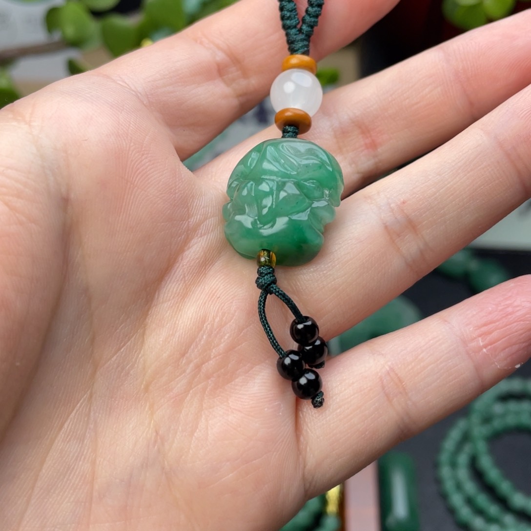 石英质玉颈饰未镶嵌