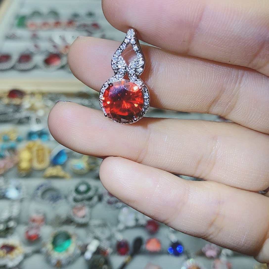 【闪购商品】托帕石耳饰银S925镶嵌