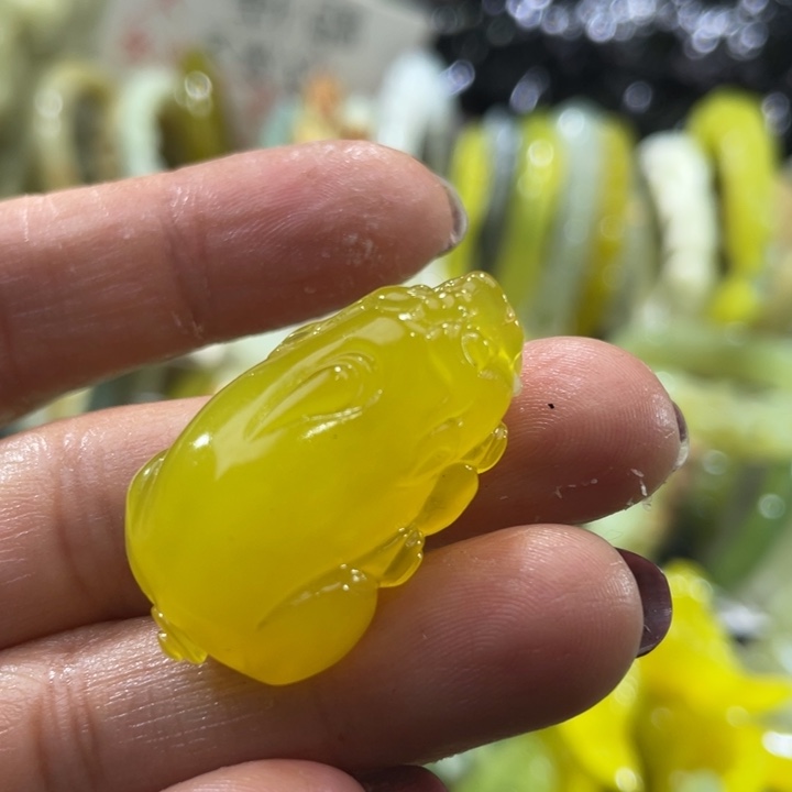 岫玉未镶嵌吊坠吊坠