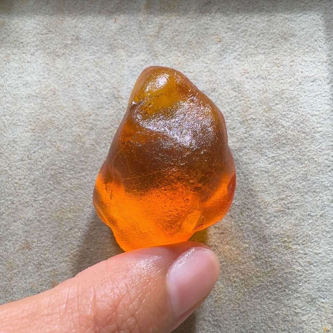 定制琥珀未镶嵌定制