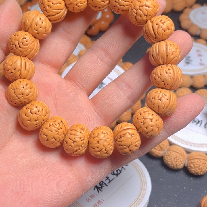 桃核吊坠娱***鱼树王纽扣