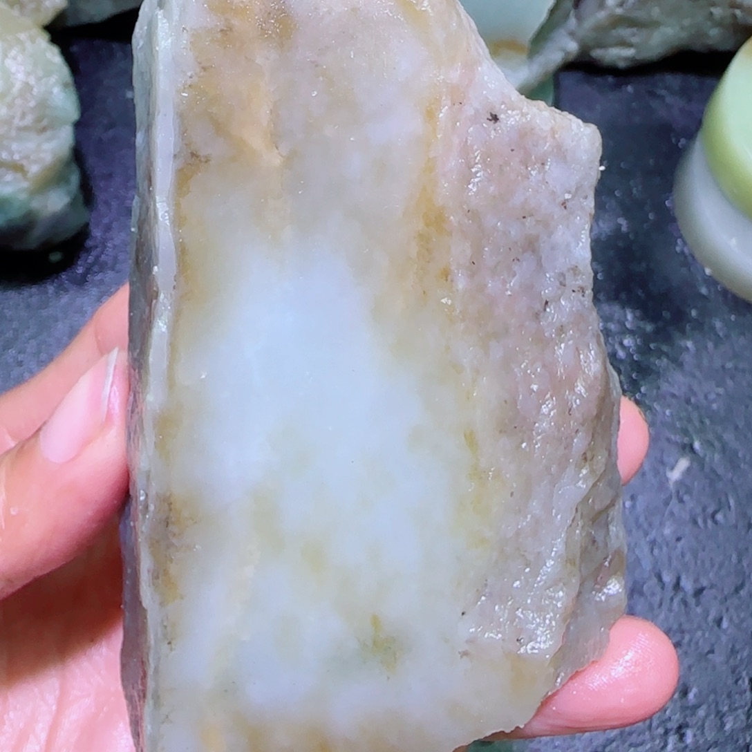 和田玉未镶嵌珠宝半成品