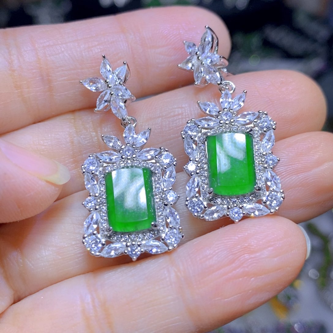 翡翠颈饰银S925镶嵌天然翡翠