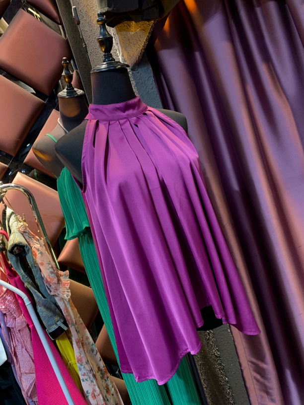 挂脖无袖露肩衬衣