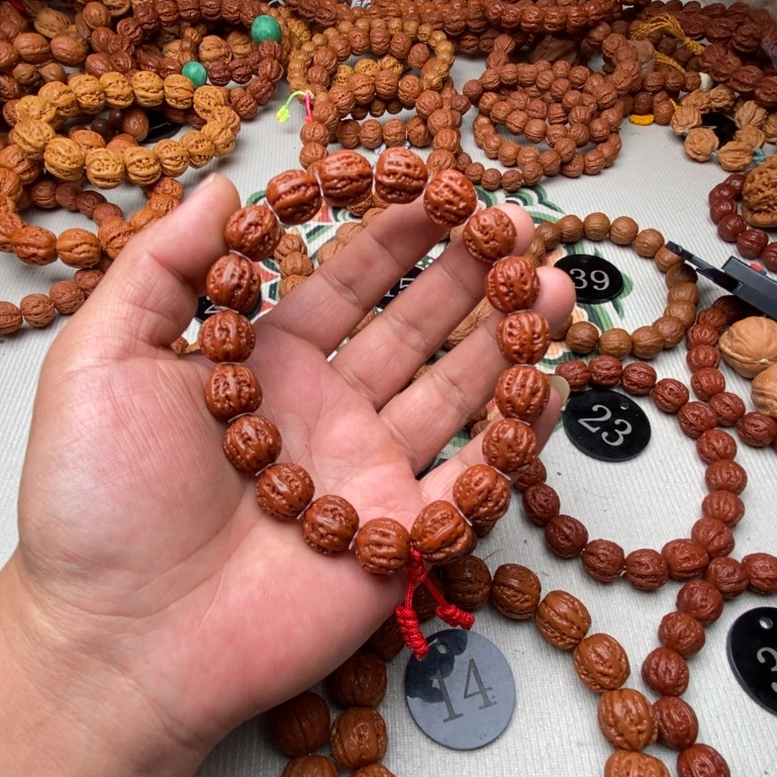 文玩核桃手串白*八棱1.4