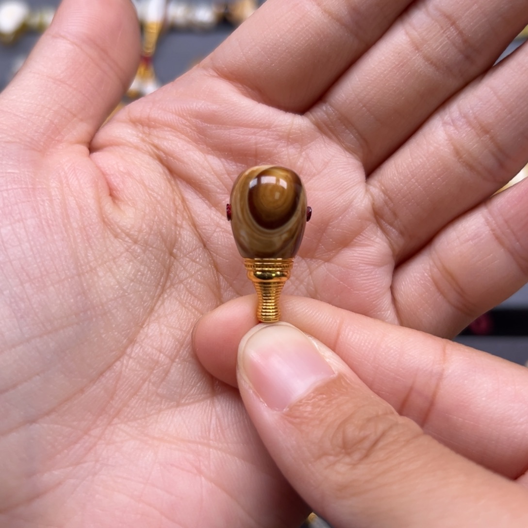 琥珀未镶嵌裸石11.6mm