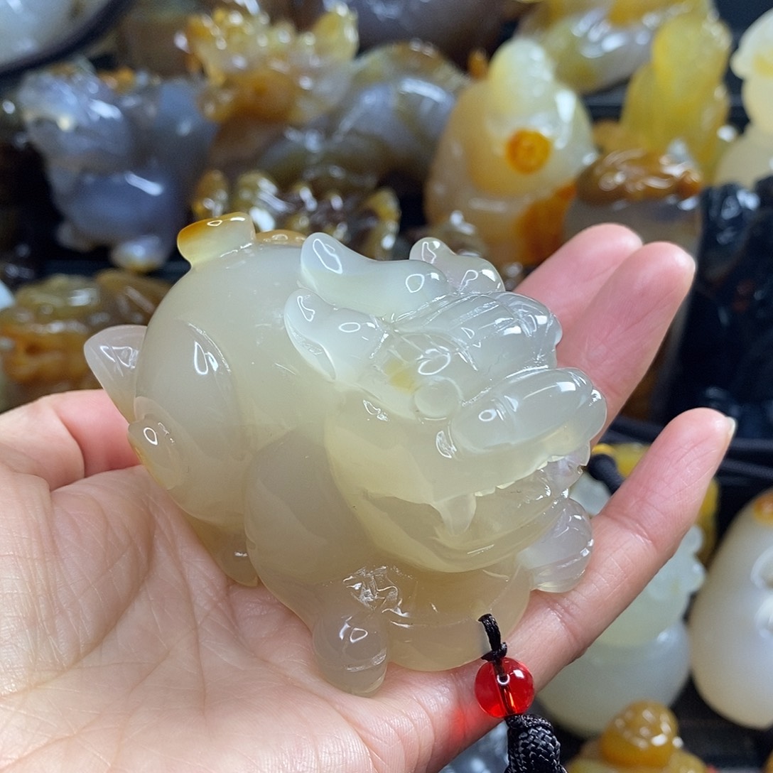 覃***政玛瑙/玉髓未镶嵌手把件