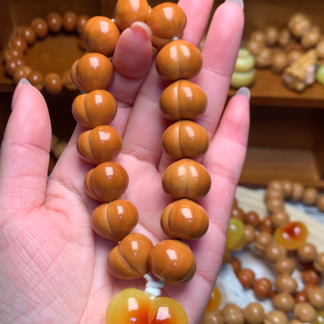 把件猴头核桃16玻璃底屁桃手持爱心