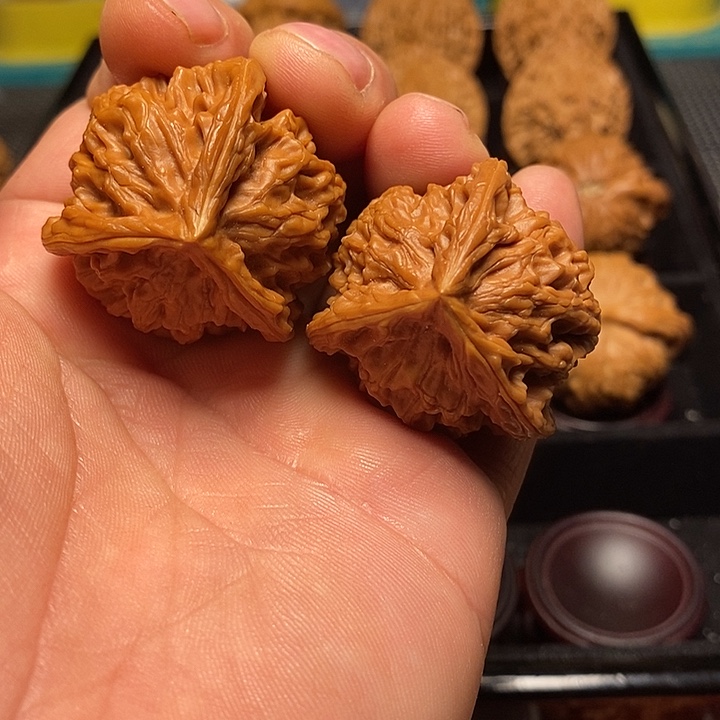 嘘***字文玩核桃把件36尺盘山三棱