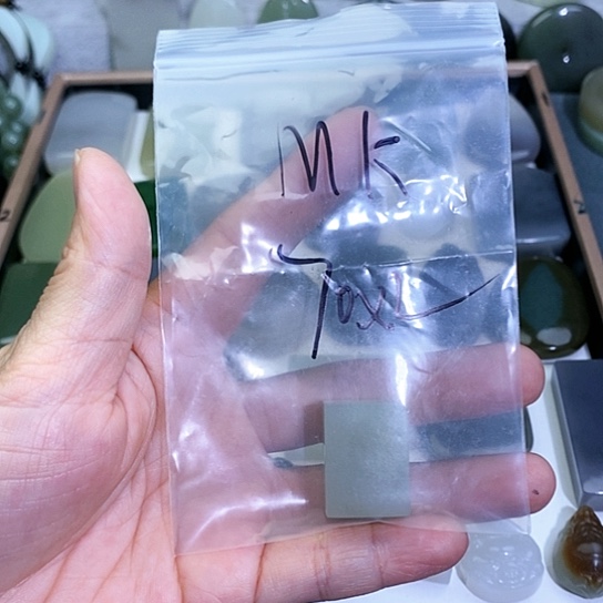 和田玉未镶嵌珠宝半成品M*&