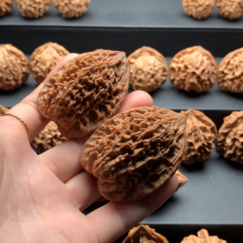 【闪购商品】文玩核桃吊坠西*记鸡心40