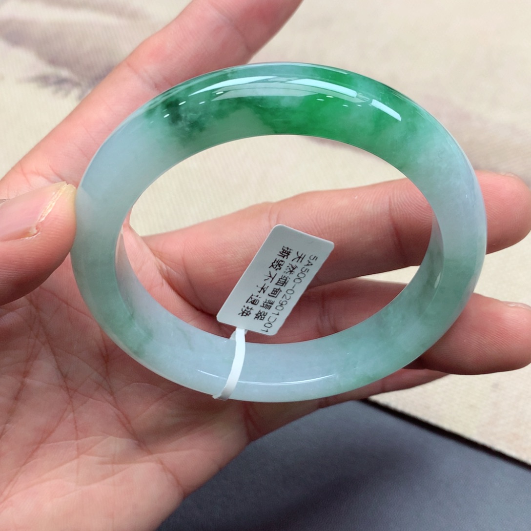 翡翠手镯未镶嵌缅甸翡翠