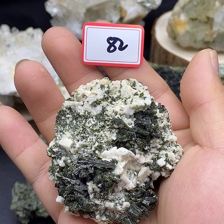 有机玻璃巴基斯坦长石绿莲共生82