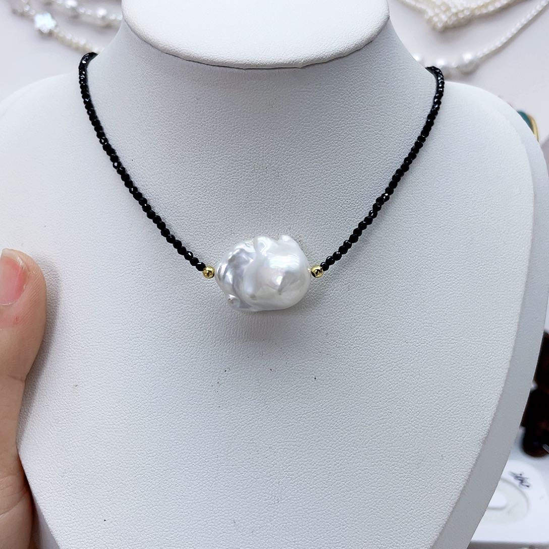 颈饰银S925镶嵌淡水珍珠