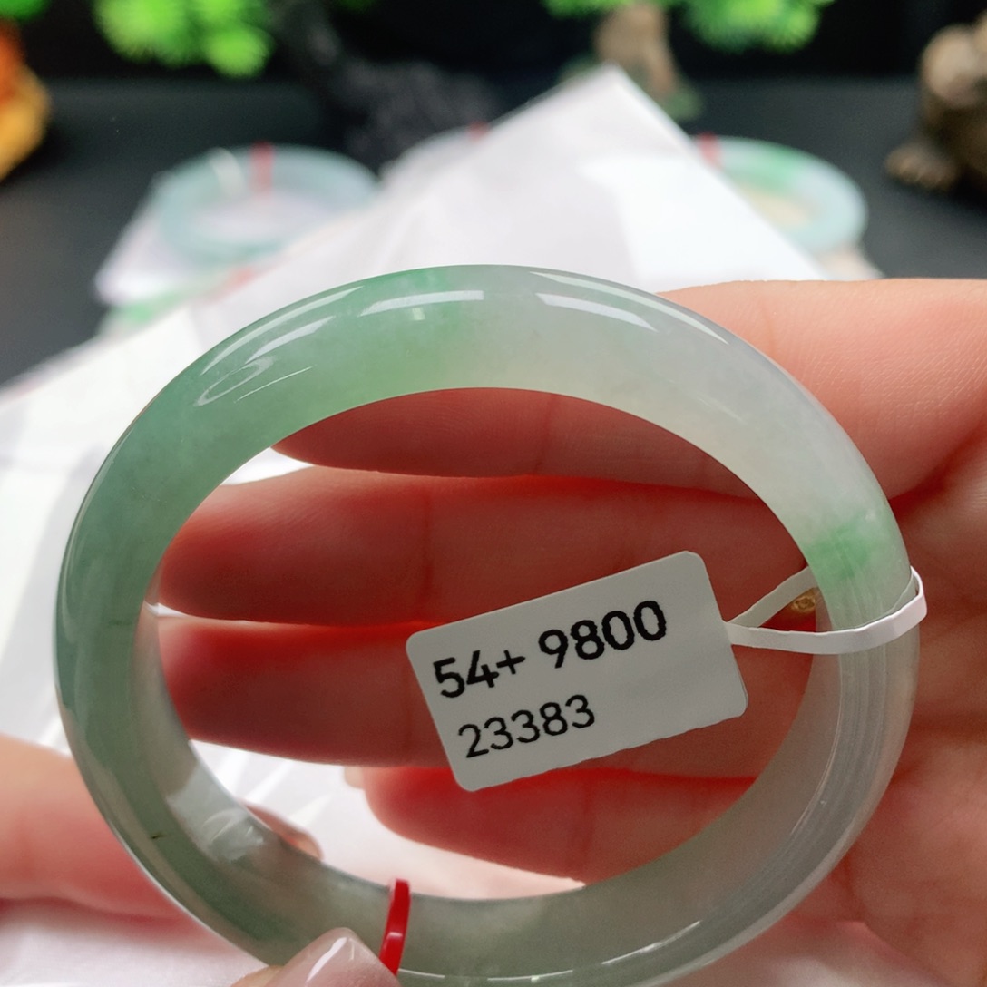 翡翠手镯未镶嵌54 55半山水起胶带双眼皮