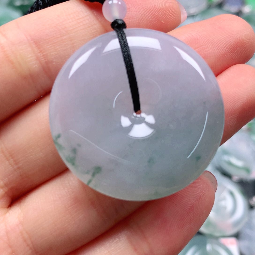 翡翠颈饰未镶嵌天然翡翠