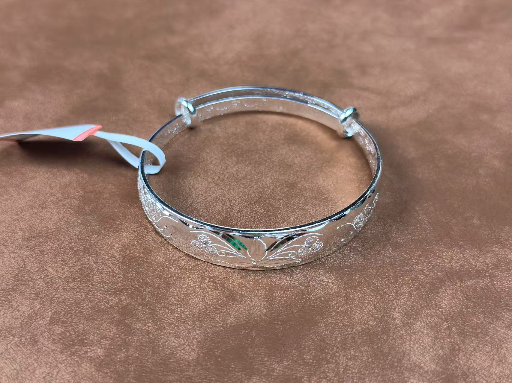 YS3010 兰花蝴蝶银色手镯【无礼盒】