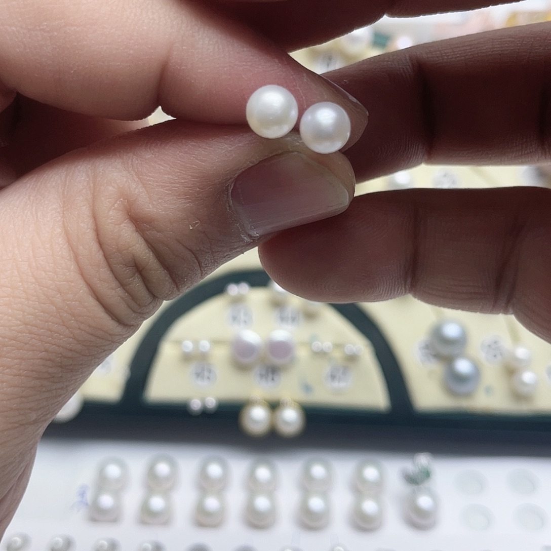 本***埃银S925镶嵌淡水珍珠耳饰