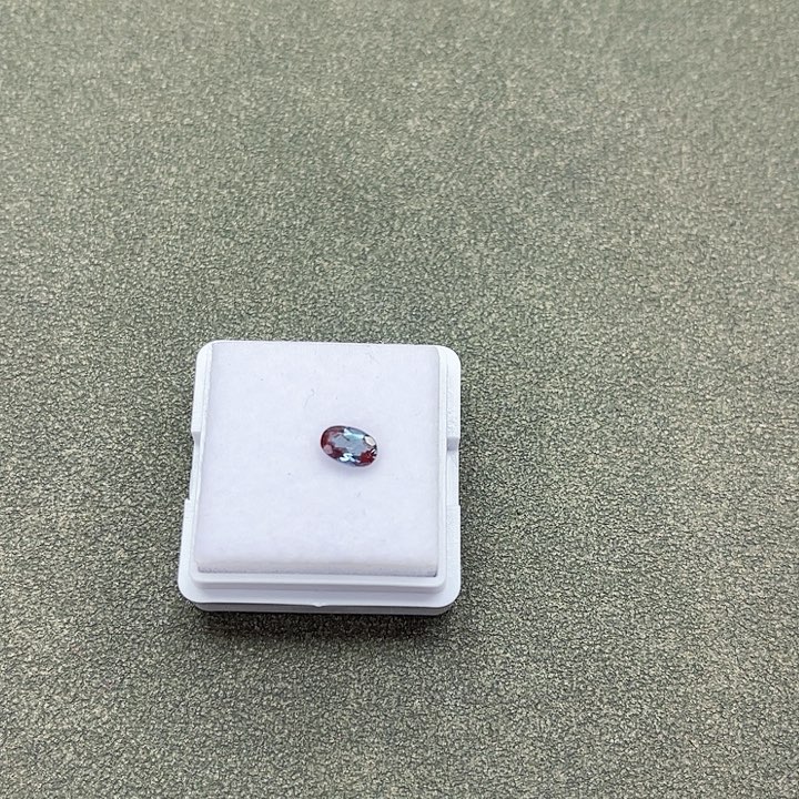 蓝宝石裸石未镶嵌