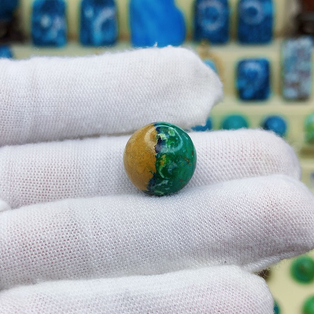 绿松石绿松石未镶嵌