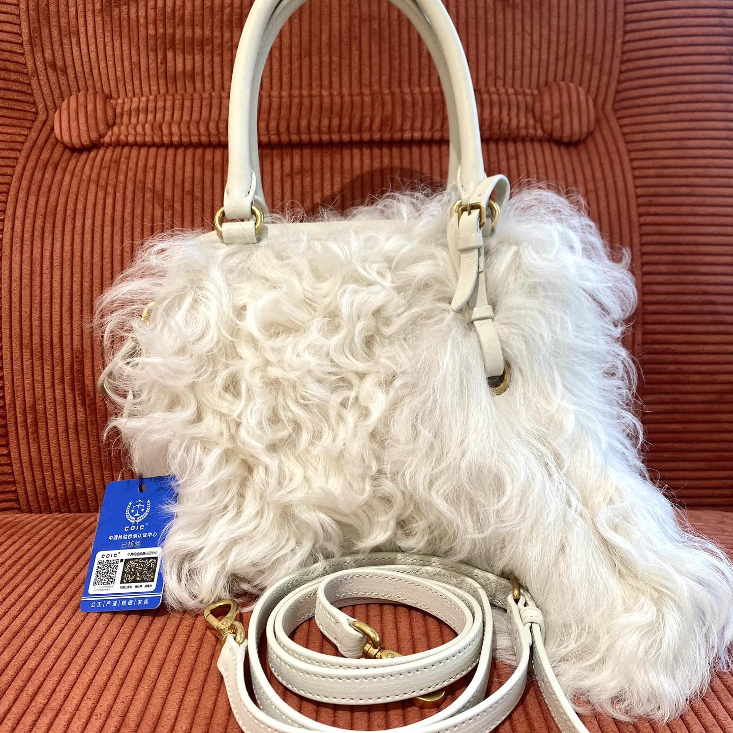 95新 MIU MIU/缪缪 118257 miumiu白色毛绒手提包