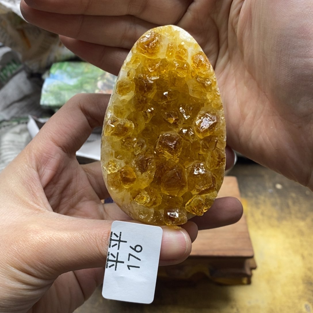 紫晶乌拉圭未镶嵌