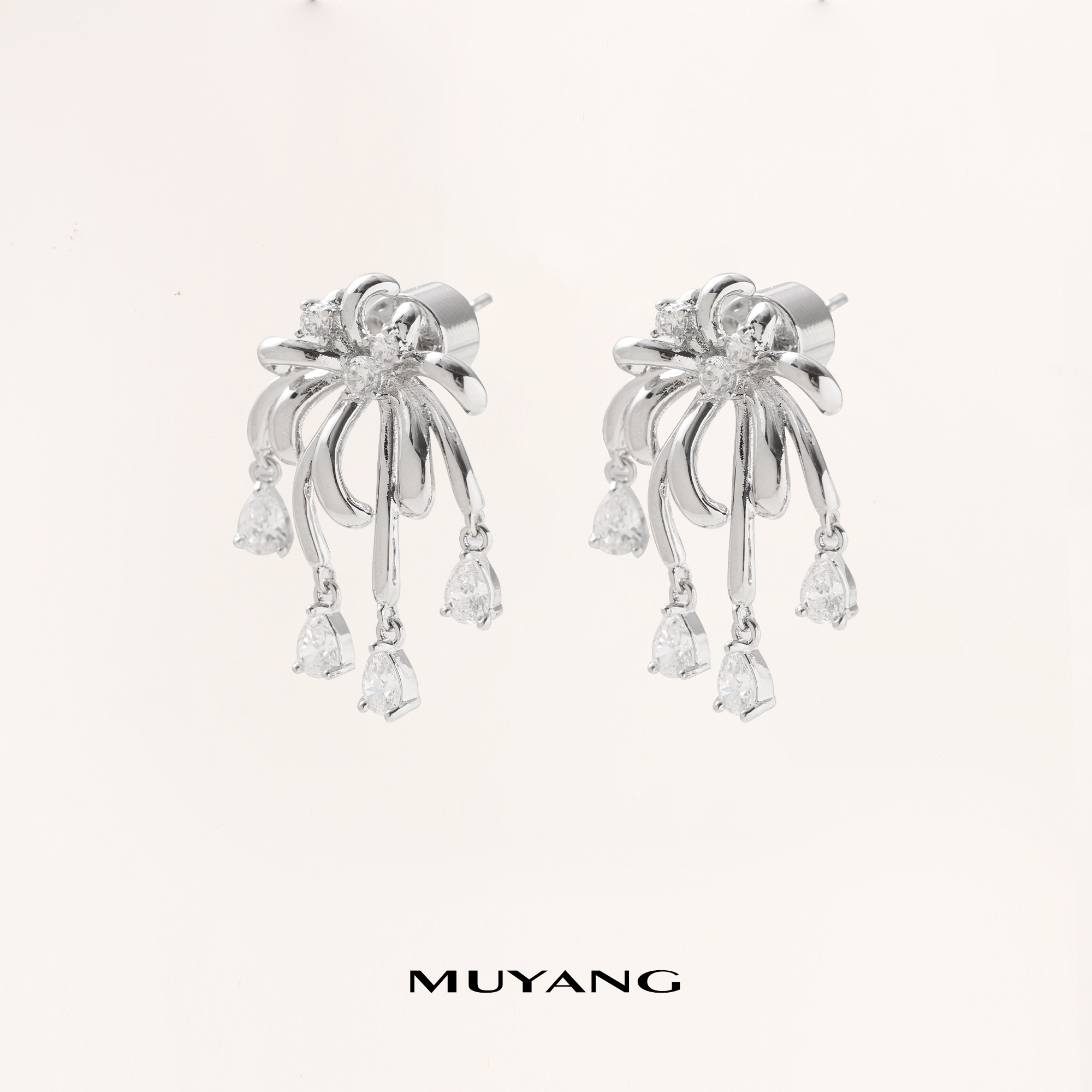 muyang/慕阳 铜合金耳饰 气质时尚小众个性流星耳钉