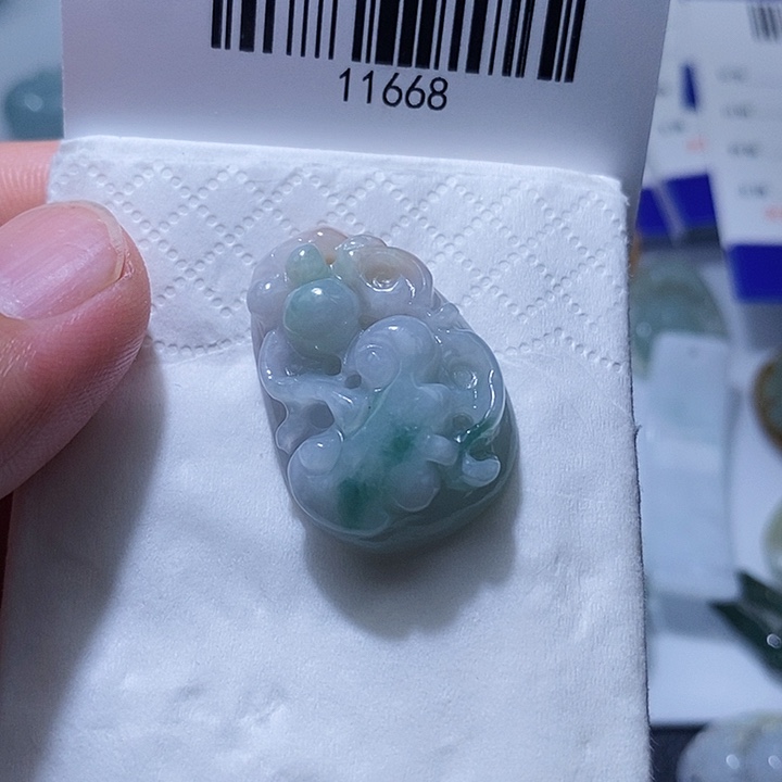 翡翠未镶嵌颈饰天光墟翡翠市场现金代购