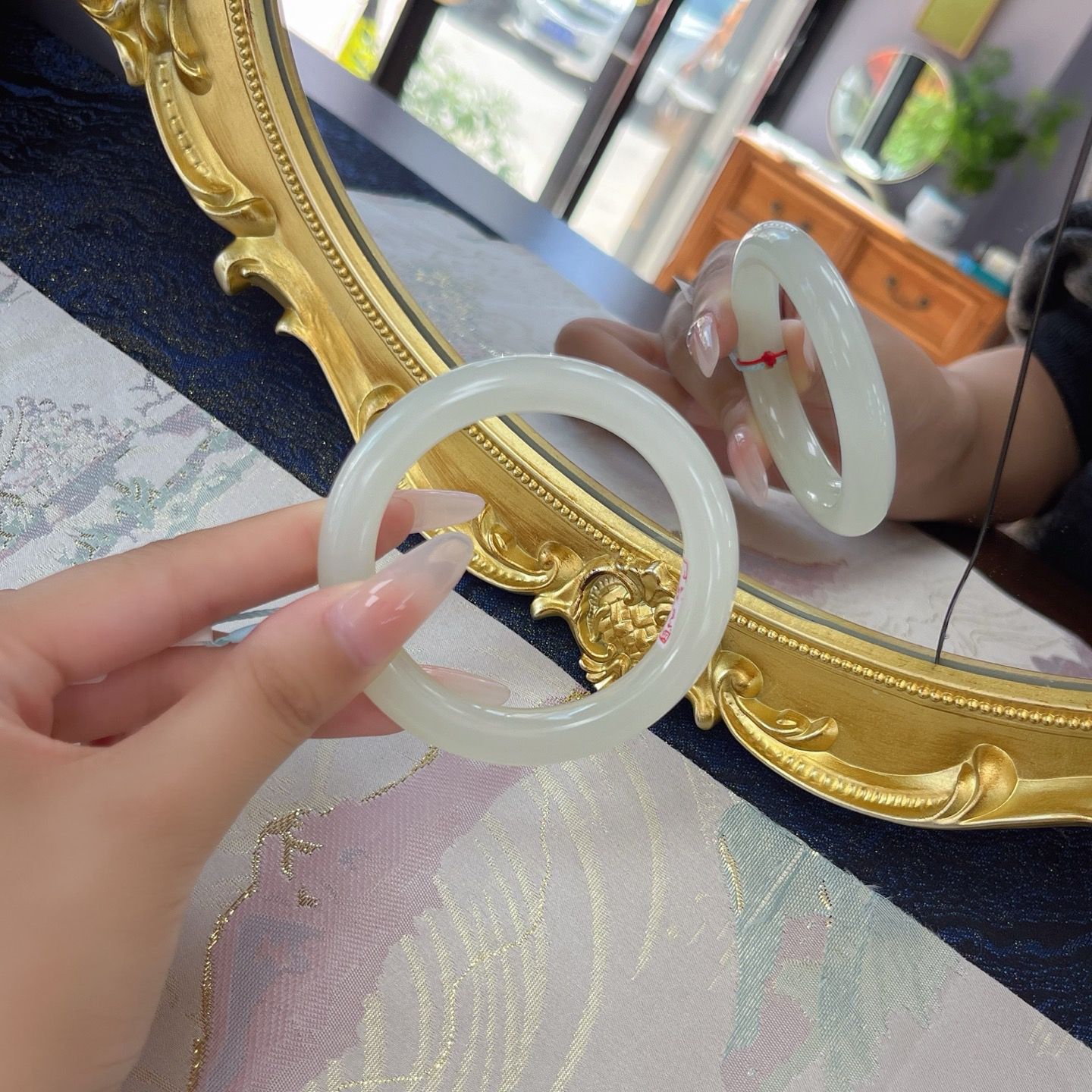 277437玉美人小程白晴手镯 冰清玉洁的质感 淡雅清新的色调