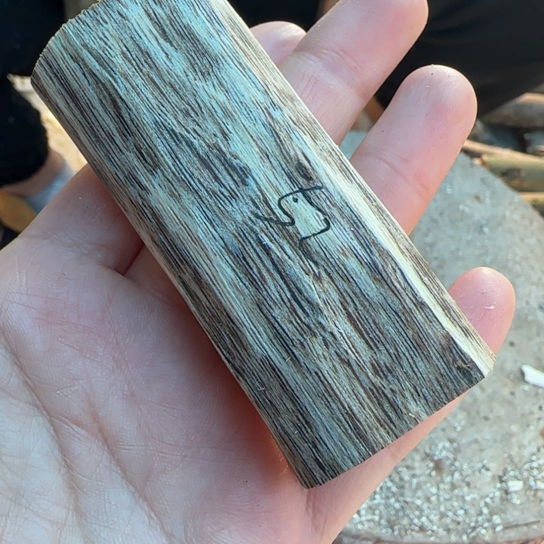 树脂制品52号奇楠原木一个