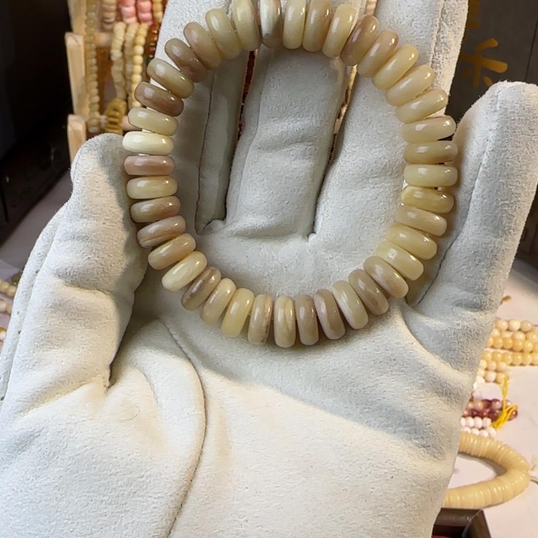 猴头核桃吊坠1.2三花驼骨