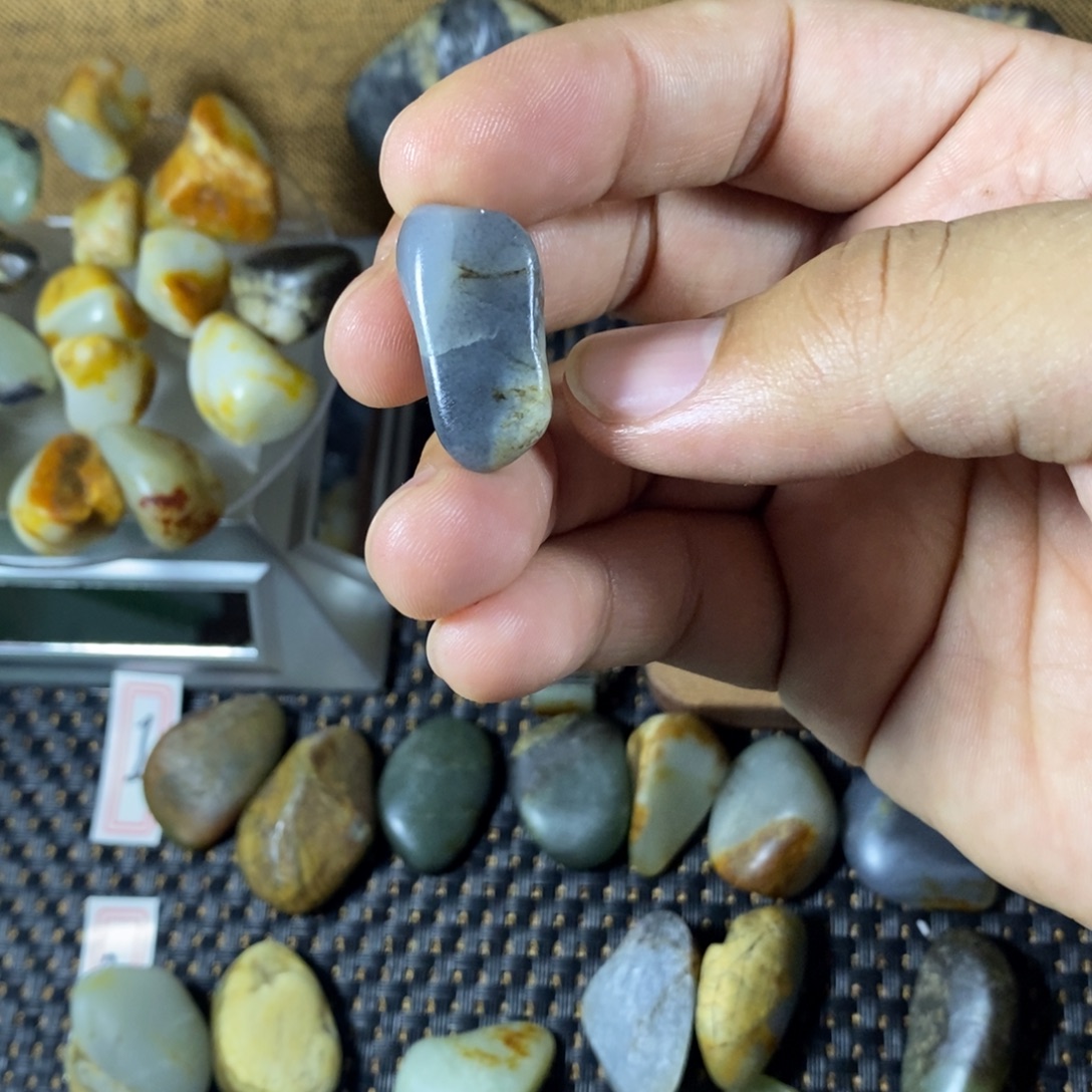 黄****和田玉（糖玉）未镶嵌挂件