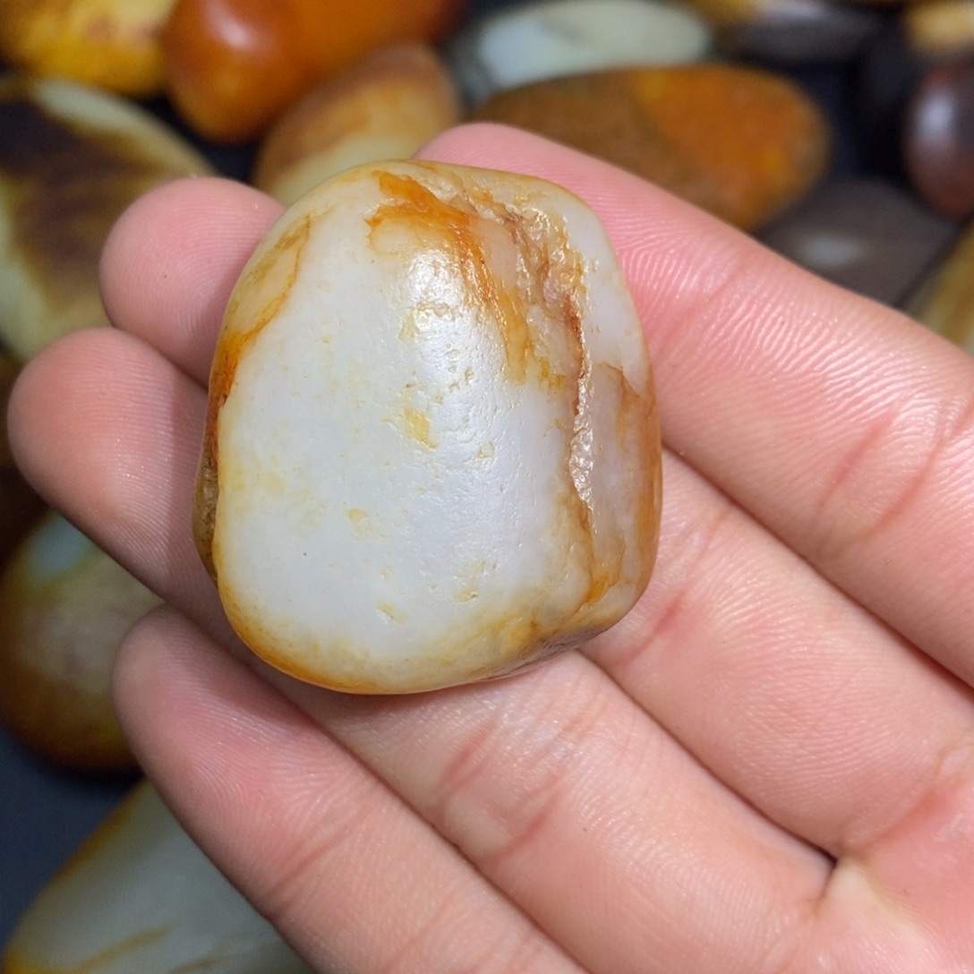 和田玉未镶嵌珠宝奇石