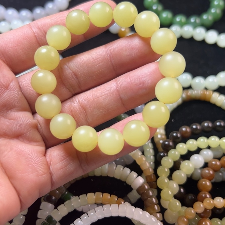 专***家和田玉（糖玉）未镶嵌手链