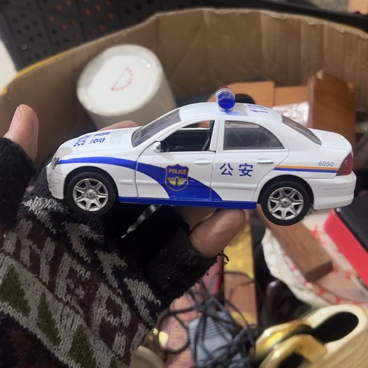 龙****琉璃手工艺品日用百货手工艺品