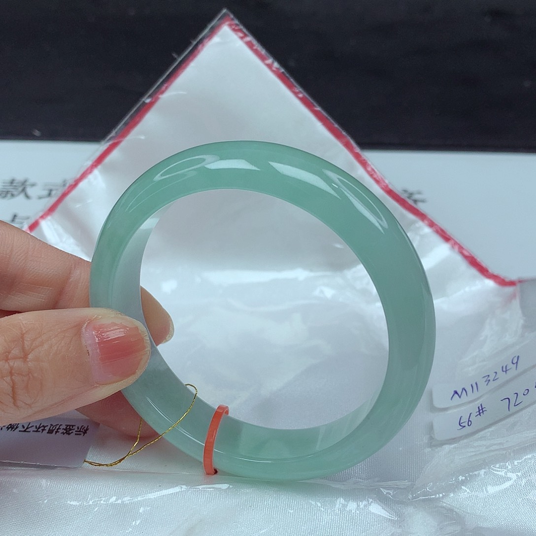 翡翠手镯未镶嵌56圈3249