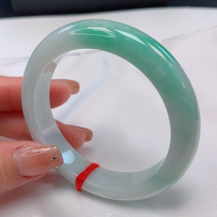 翡翠手镯未镶嵌冰*林56圈口