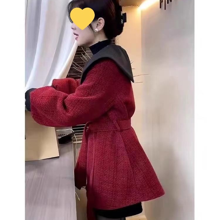 今年流行漂亮独特超好看短款红色小香风外套女2025年新款爆款秋冬
