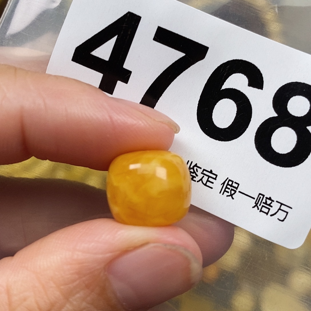 琥珀未镶嵌珠宝奇石13