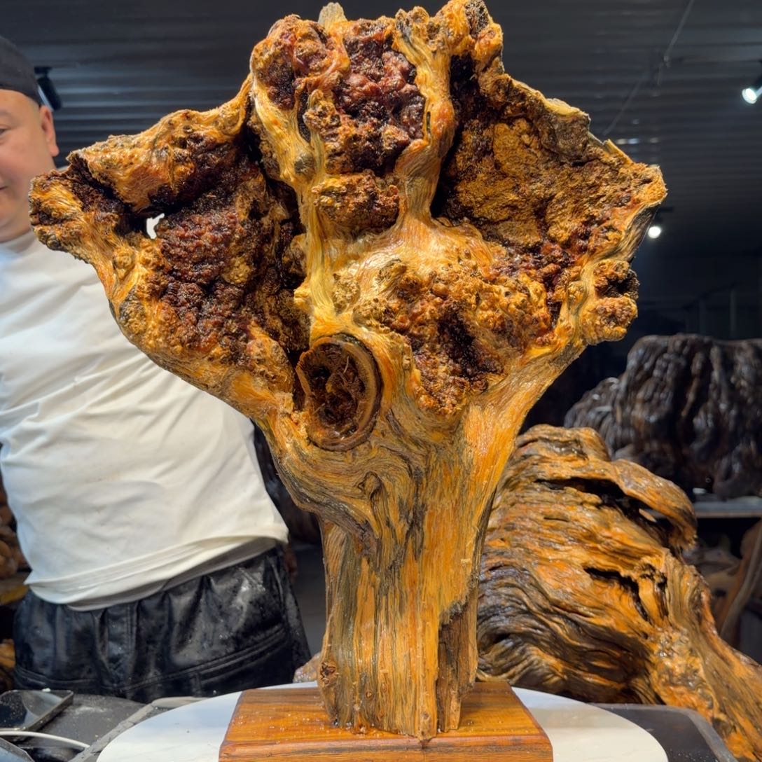 用***9木王一刀琥珀木摆件124