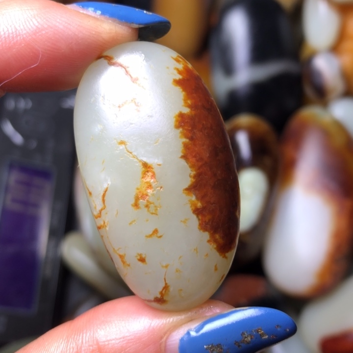 和田玉未镶嵌珠宝奇石