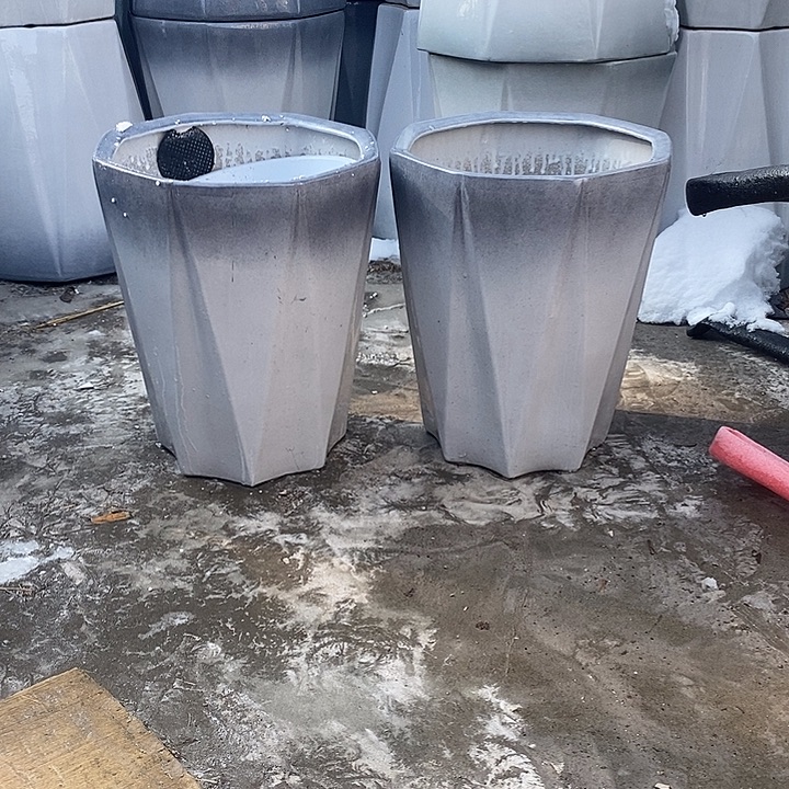 渐变灰八方大号口31高37福利