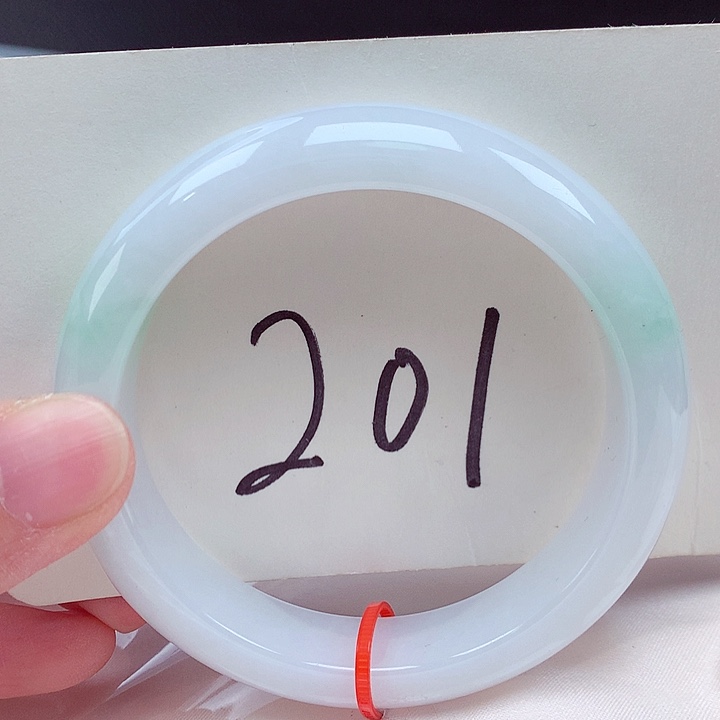 翡翠未镶嵌手镯翡翠