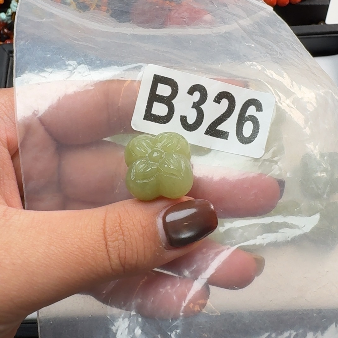 豆***猫和田玉未镶嵌珠宝奇石