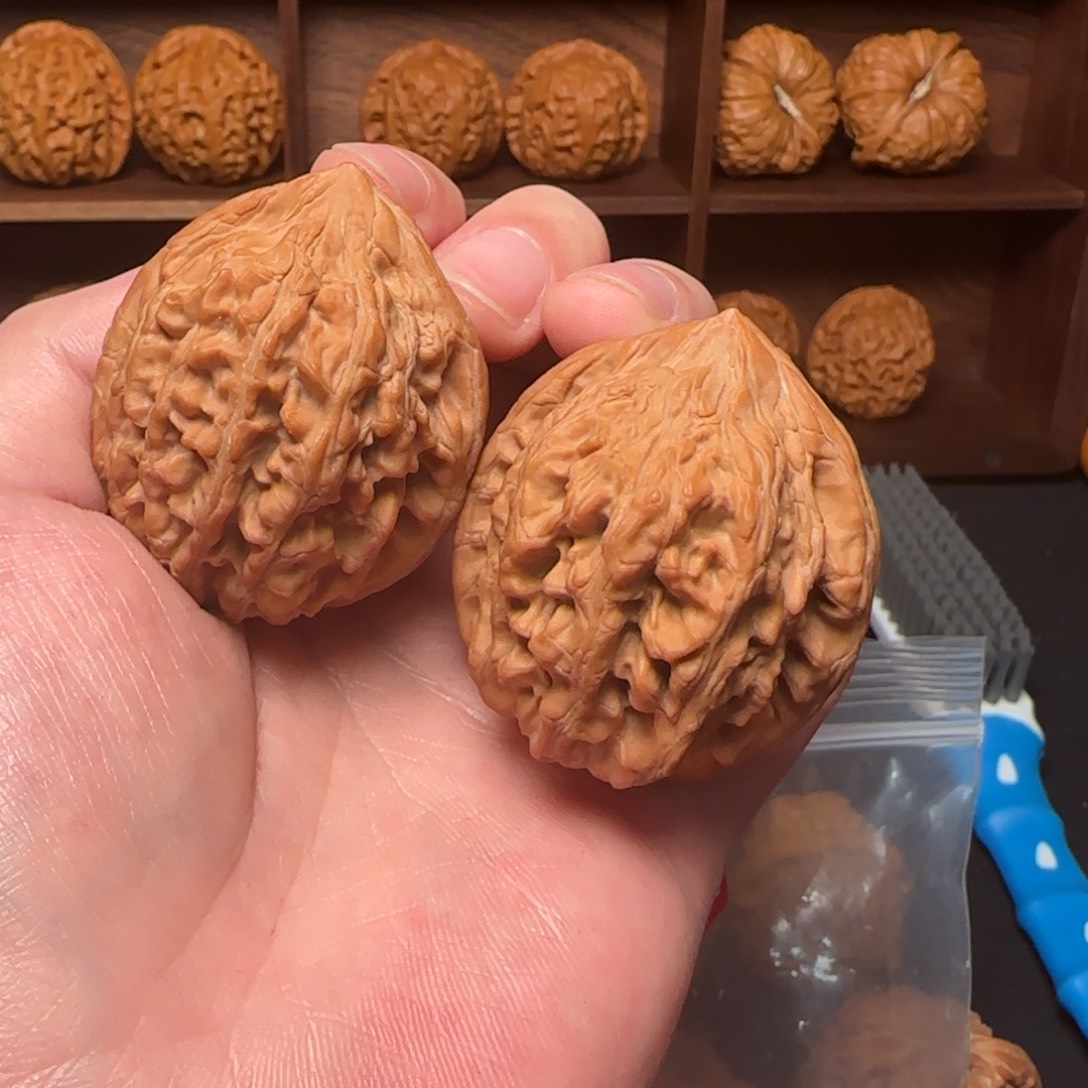 文玩核桃把件大沽石