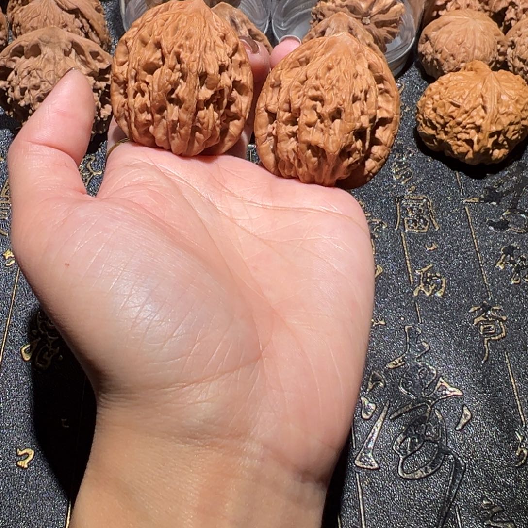 文玩核桃吊坠虎头39手把件30