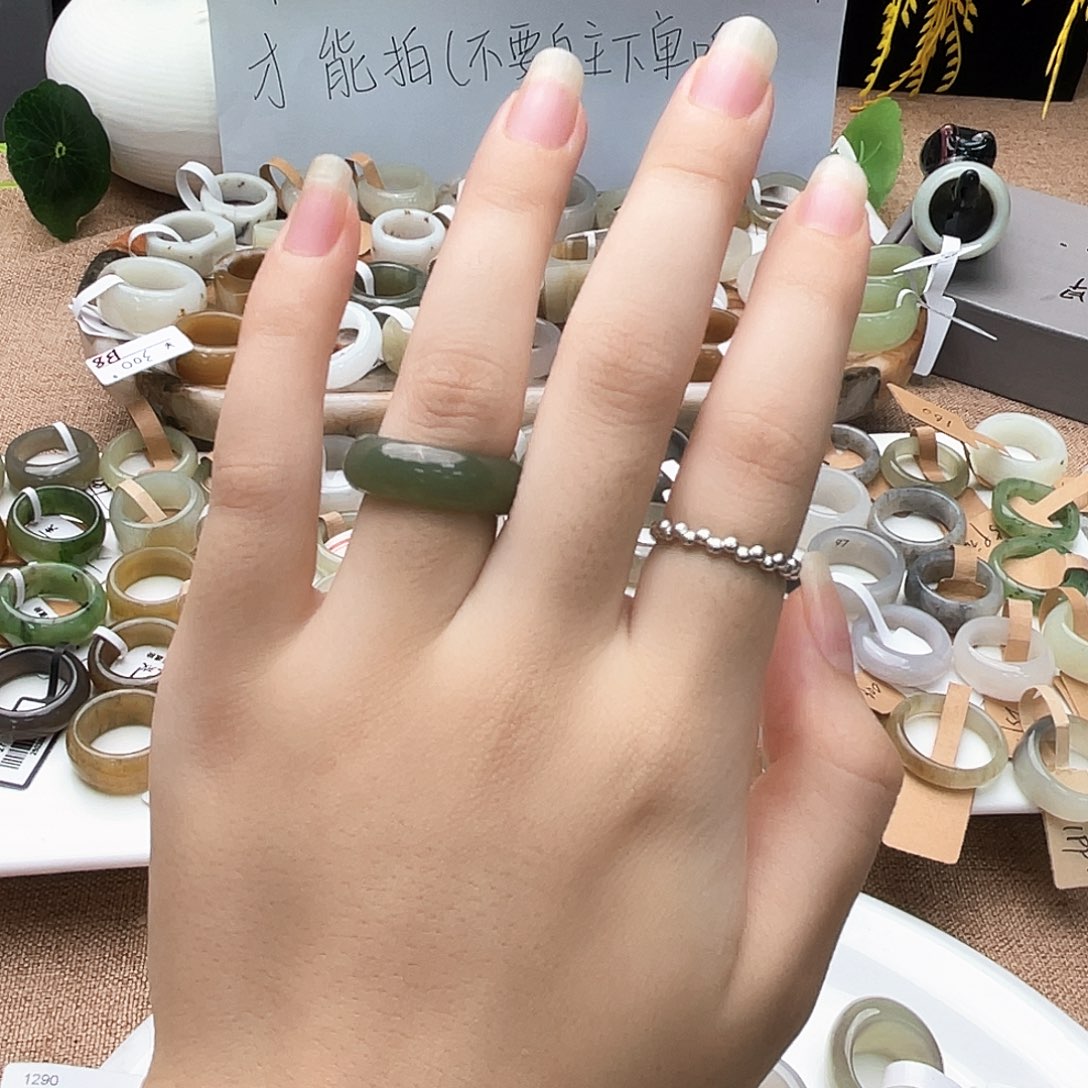 未镶嵌戒指和田玉（糖玉）x120冰透绿圆条17.1不退换