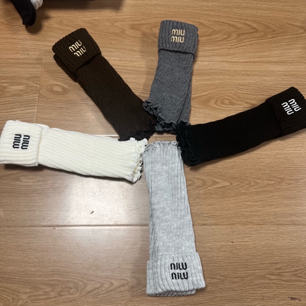 女士秋冬加厚保暖刺绣长筒堆堆袜套纯色系翻口设计