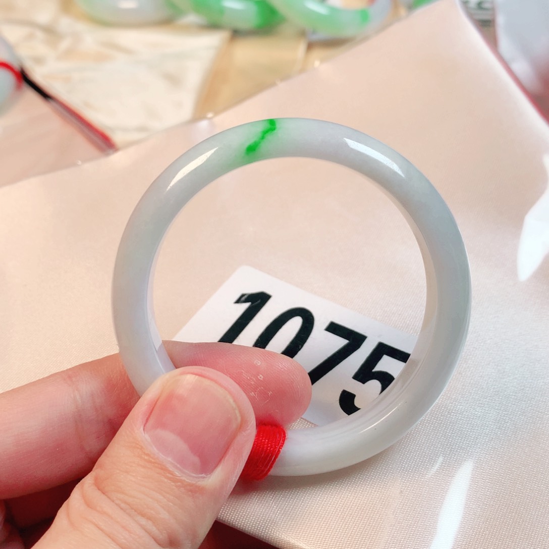 翡翠手镯未镶嵌翡翠手镯1075